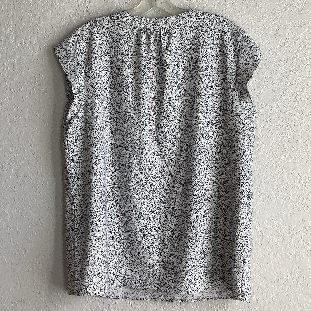 Hilary Radley White and Black Blouse - Picture 4 of 6